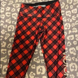 VS Pink plaid leggings